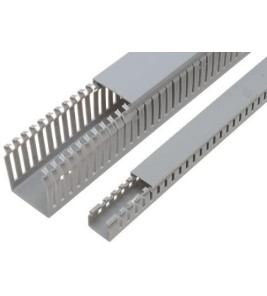 SLOTTED TRUNKING 25X40MM 2M