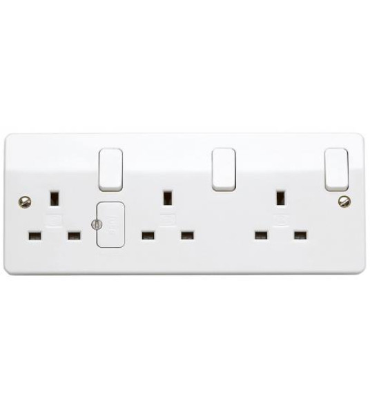 SOCKET OUTLET 13A 3G MK